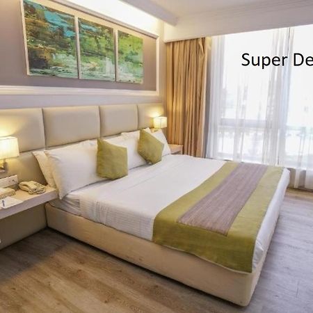Kingwood Hotel Kuching Exterior foto