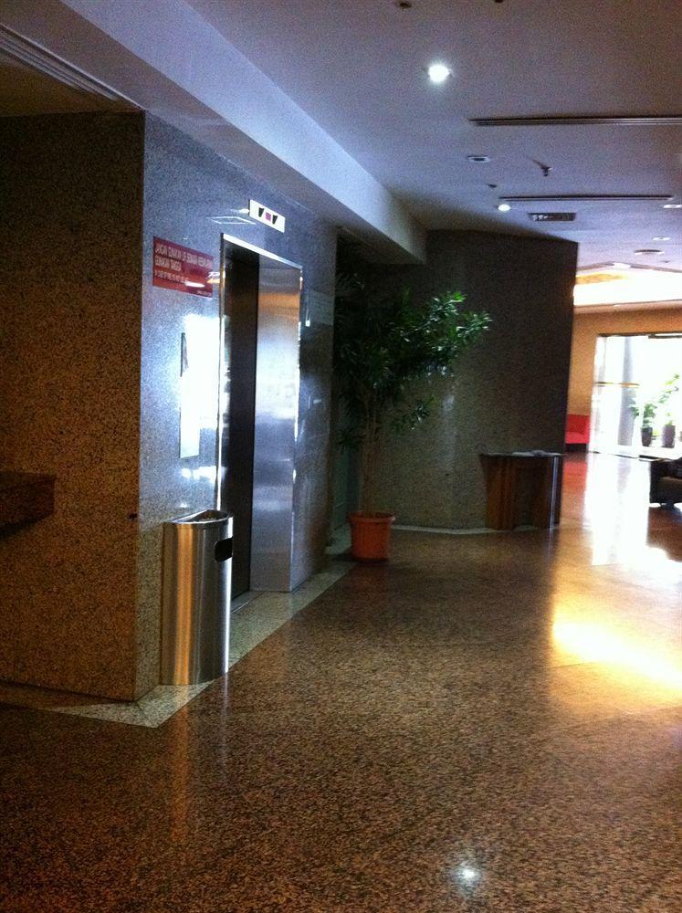 Kingwood Hotel Kuching Exterior foto