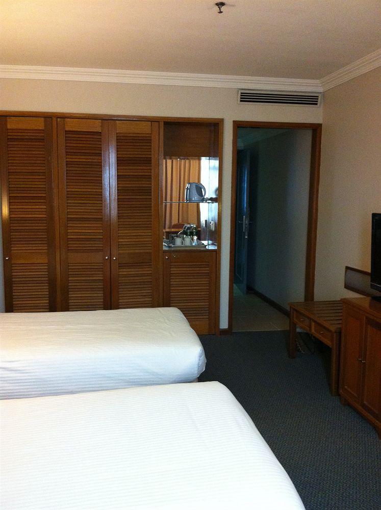 Kingwood Hotel Kuching Exterior foto