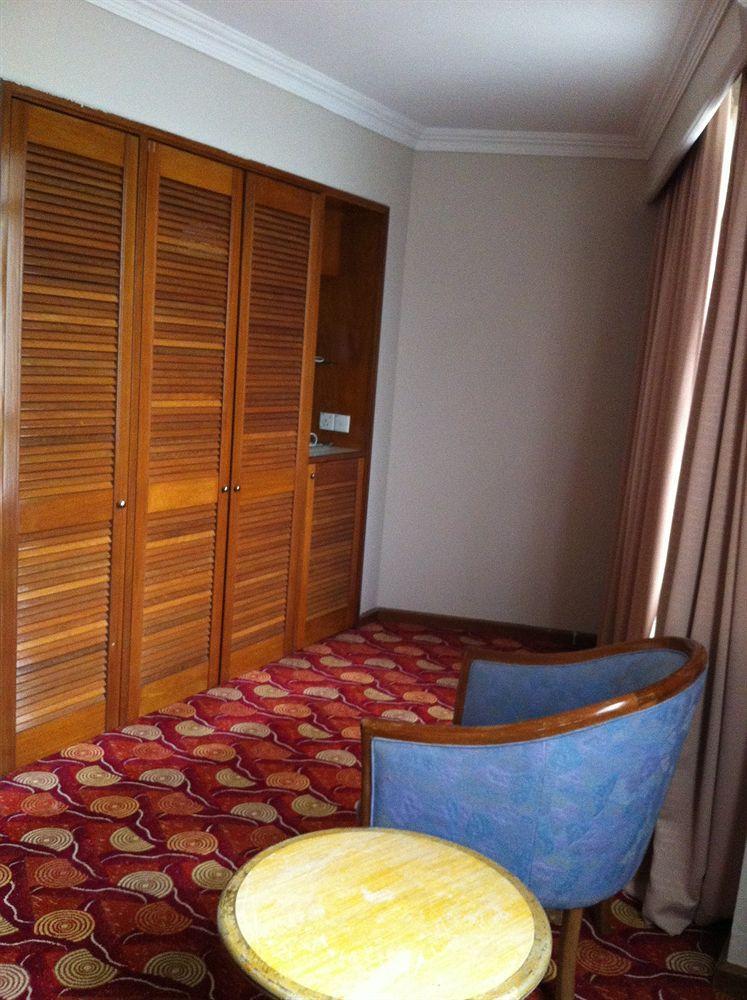 Kingwood Hotel Kuching Exterior foto