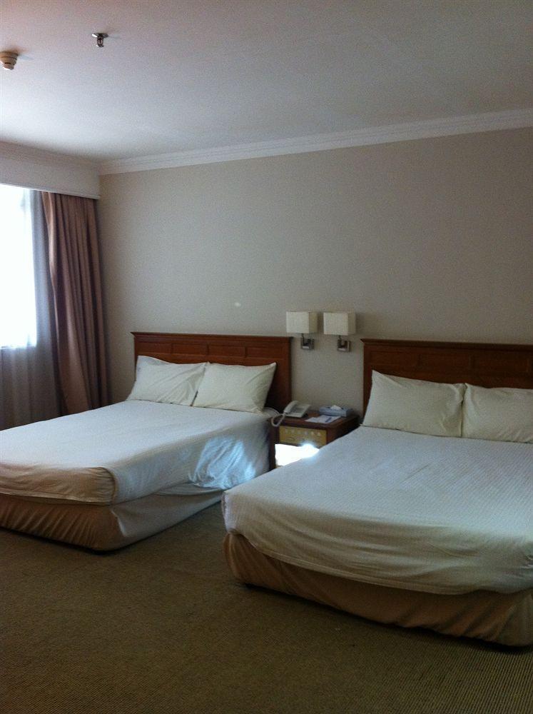 Kingwood Hotel Kuching Exterior foto