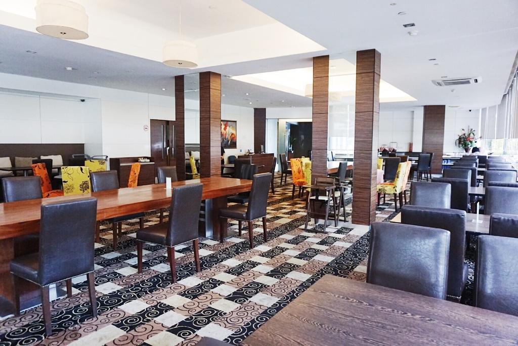 Kingwood Hotel Kuching Exterior foto