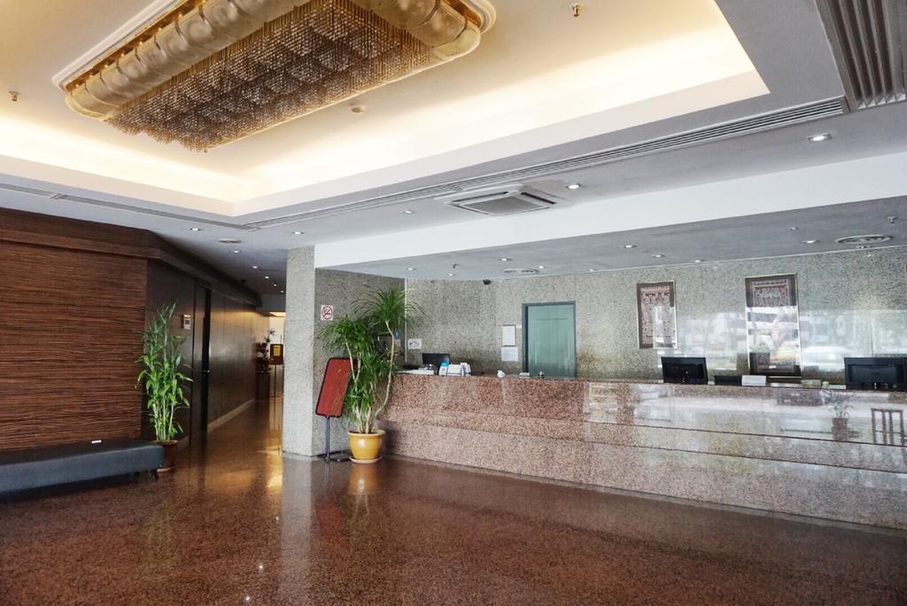 Kingwood Hotel Kuching Exterior foto