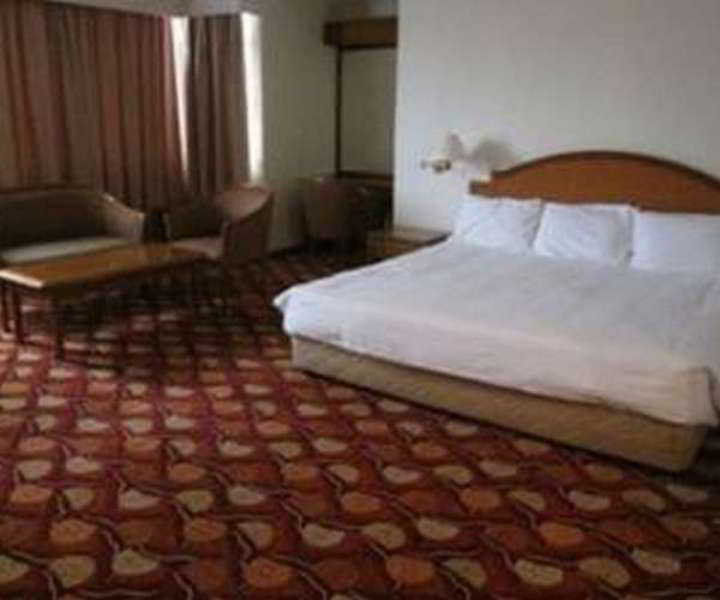 Kingwood Hotel Kuching Exterior foto