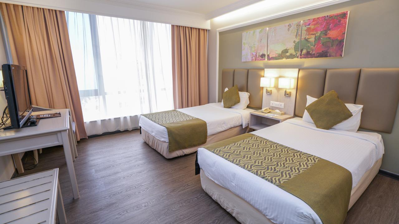 Kingwood Hotel Kuching Exterior foto